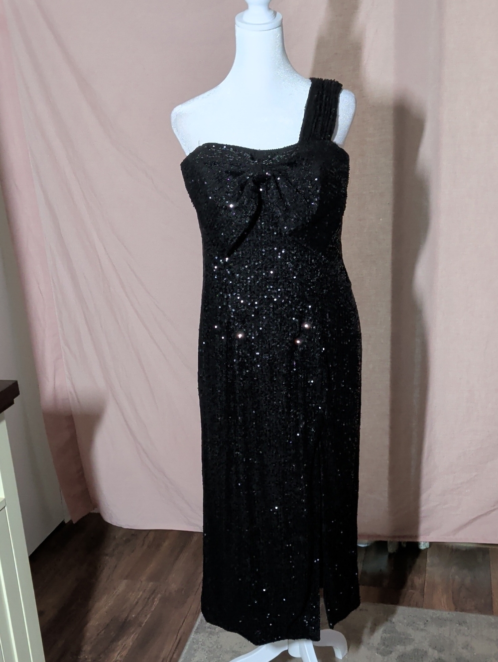 Ieena For Macduggal Black Sequin One-Shoulder Bow Evening Dress